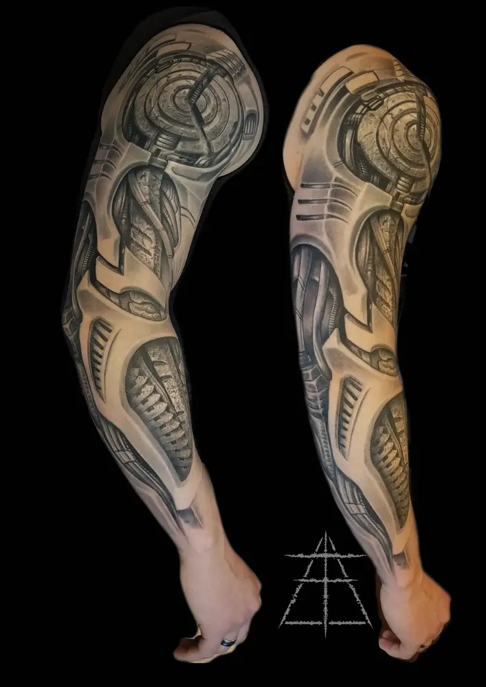 Biomech sleeve freehand